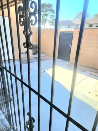 Photo #6: 2642295 Listing