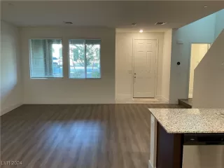 Photo #6: 2642310 Listing 