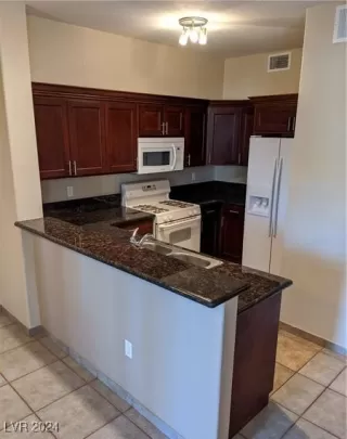 Photo #6: 2642351 Listing 