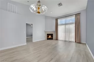 Photo #5: 2642367 Listing