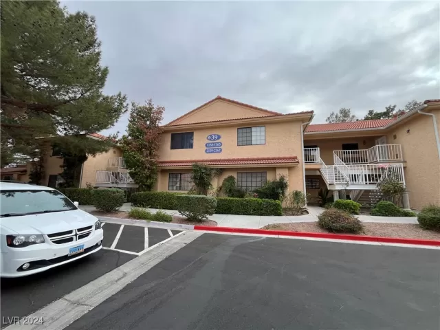 MLS: 2642378 Condo For Sale