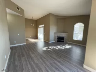 Photo #1: 2642394 Listing 