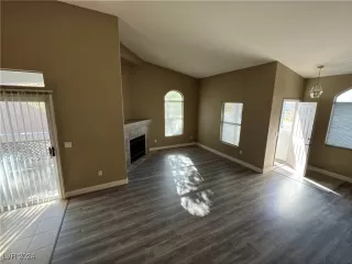 Photo #2: 2642394 Listing 
