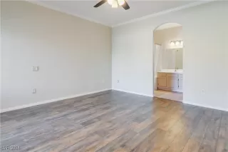 Photo #5: 2642418 Listing