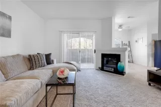 Photo #4: 2642441 Listing