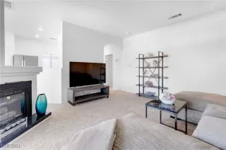 Photo #6: 2642441 Listing