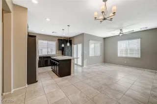 Photo #3: 2642449 Listing