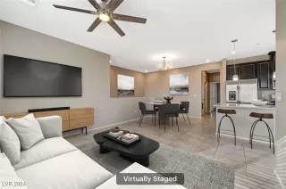 Photo #4: 2642449 Listing