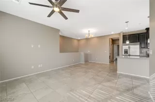 Photo #5: 2642449 Listing