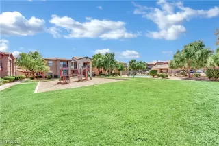 Photo #2: 2642482 Listing