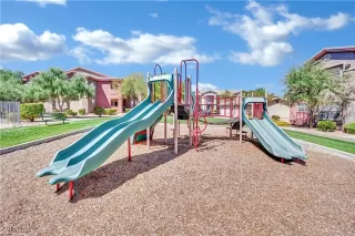 Photo #3: 2642482 Listing