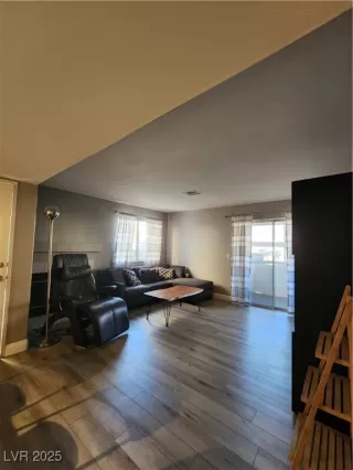 Photo #2: 2642489 Listing 