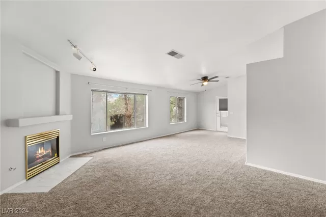 MLS: 2642508 Condo For Sale