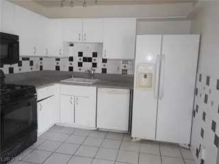 Photo #4: 2642516 Listing 