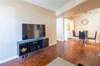 Photo #1: 2642546 Listing 