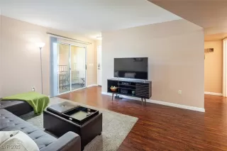 Photo #2: 2642546 Listing 