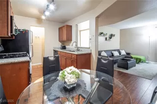 Photo #6: 2642546 Listing 