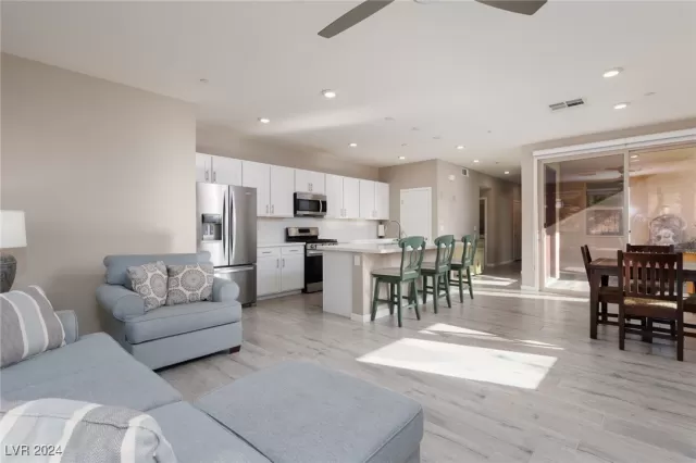 MLS: 2642580 Condo For Sale