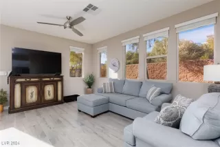 Photo #2: 2642580 Listing