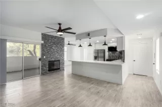 Photo #1: 2642581 Listing