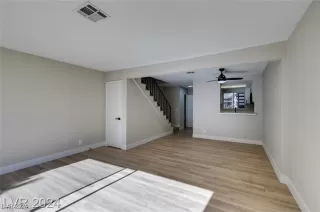 Photo #1: 2642597 Listing 