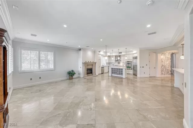 MLS: 2642601 Condo For Sale