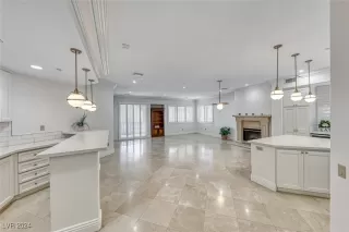 Photo #2: 2642601 Listing 