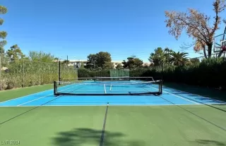 Photo #1: 2642611 Listing 