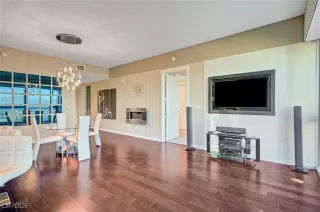 Photo #3: 2642637 Listing