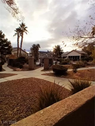 Photo #3: 2642642 Listing 