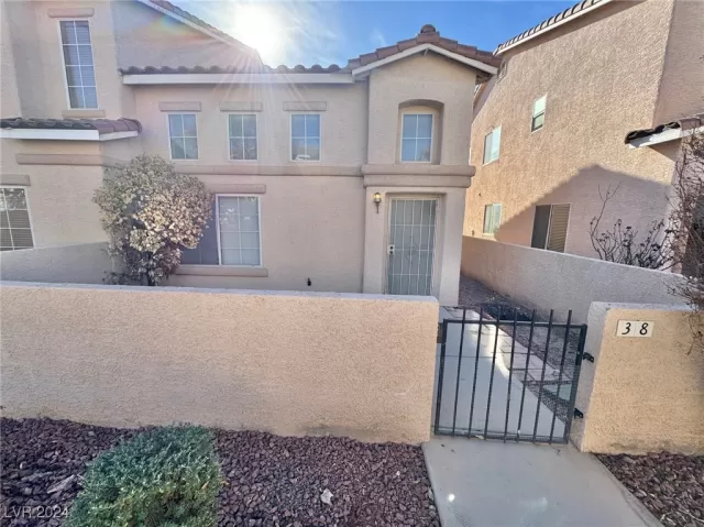 MLS: 2642646 Condo For Sale