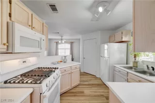 Photo #5: 2642651 Listing