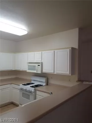 Photo #4: 2642681 Listing 