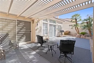 Photo #1: 2642698 Listing 