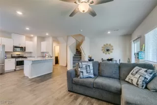 Photo #2: 2642702 Listing