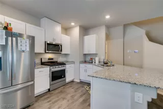 Photo #3: 2642702 Listing