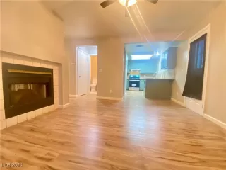 Photo #6: 2642705 Listing