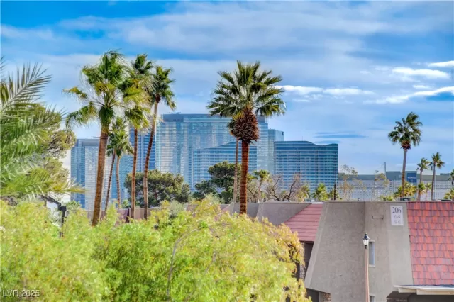 MLS: 2642750 Condo For Sale