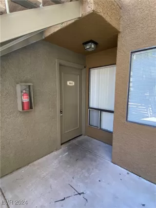 Photo #1: 2642756 Listing 