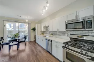 Photo #2: 2642767 Listing