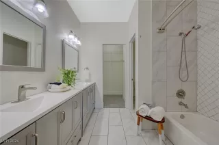 Photo #5: 2642767 Listing