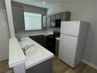 Photo #1: 2642783 Listing 