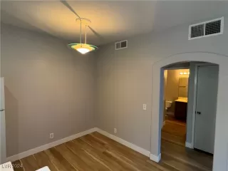 Photo #3: 2642783 Listing 