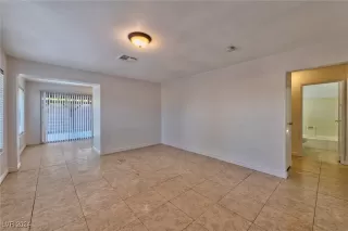 Photo #5: 2642793 Listing 