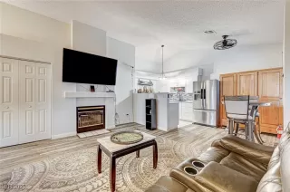 Photo #4: 2642803 Listing 