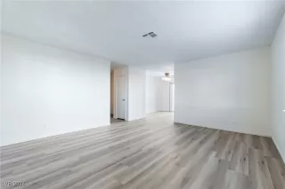 Photo #3: 2642805 Listing 