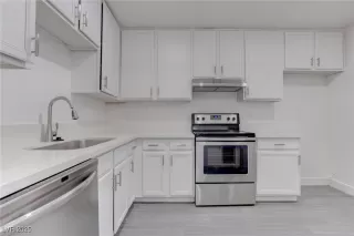 Photo #4: 2642849 Listing