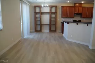 Photo #1: 2642878 Listing 