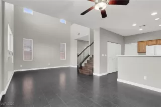 Photo #4: 2642894 Listing