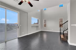 Photo #5: 2642894 Listing